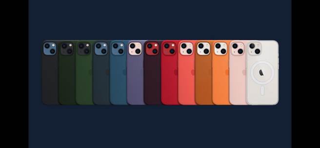 今年苹果也推出了一系列MagSafe周边配件。（翻摄直播画面）