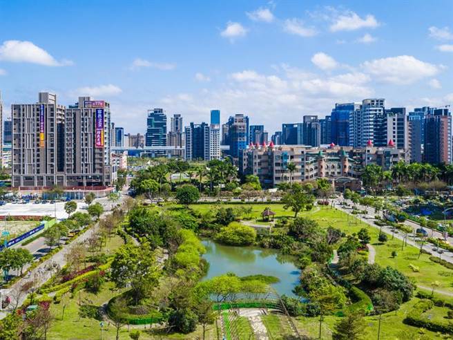 （「脫北族」轉往新興重劃區置產，其中新莊躍居為家戶成長最旺熱區。圖為新莊塭仔底濕地公園。圖∕業者提供）