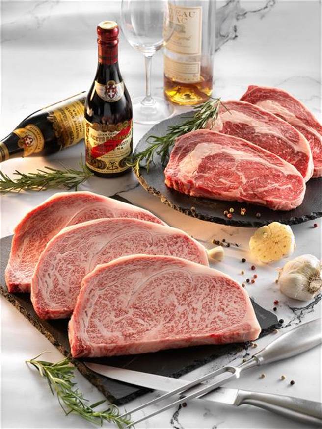 Breeze Super日本宫崎和牛纽约客牛排组（3片），750g，原价7500元、8折优惠价6000元。（微风提供）(未满18岁请勿饮酒)