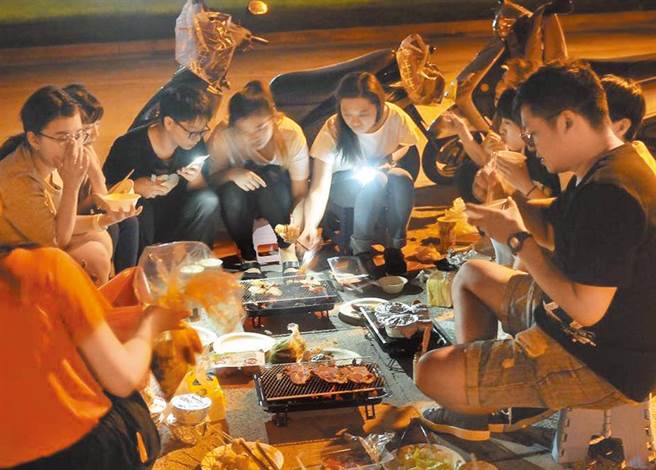 原来沙茶酱的英文名称是「Barbecue sauce（烤肉酱）」，让大批网友直呼长知识。（报系资料照)