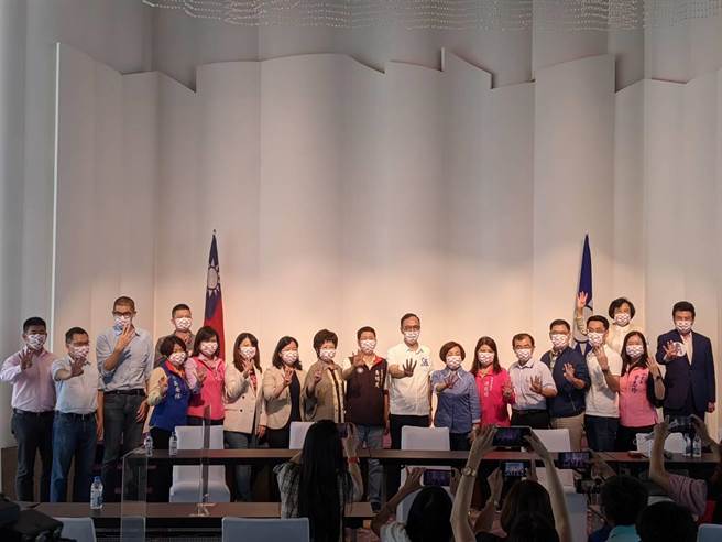 国民党员高雄挺朱造势大会师。（曹明正摄）