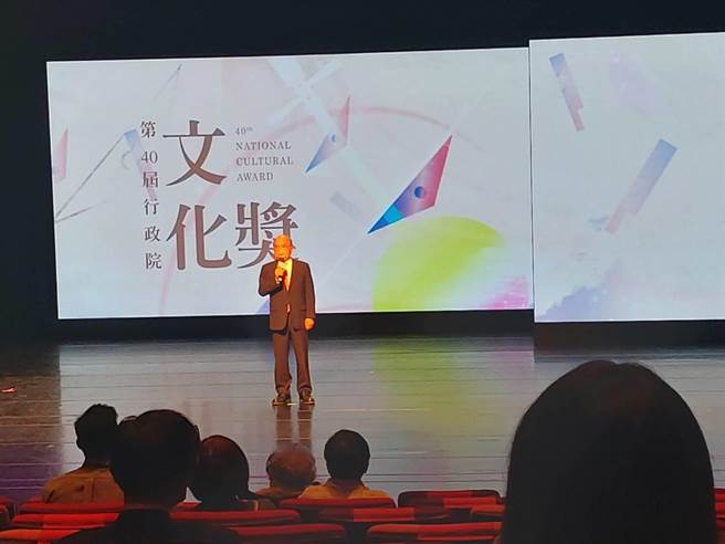 苏贞昌今日出席行政院文化奖颁奖典礼前受访表示，选址尚未有定论，尊重专业评估。（李欣恬摄）