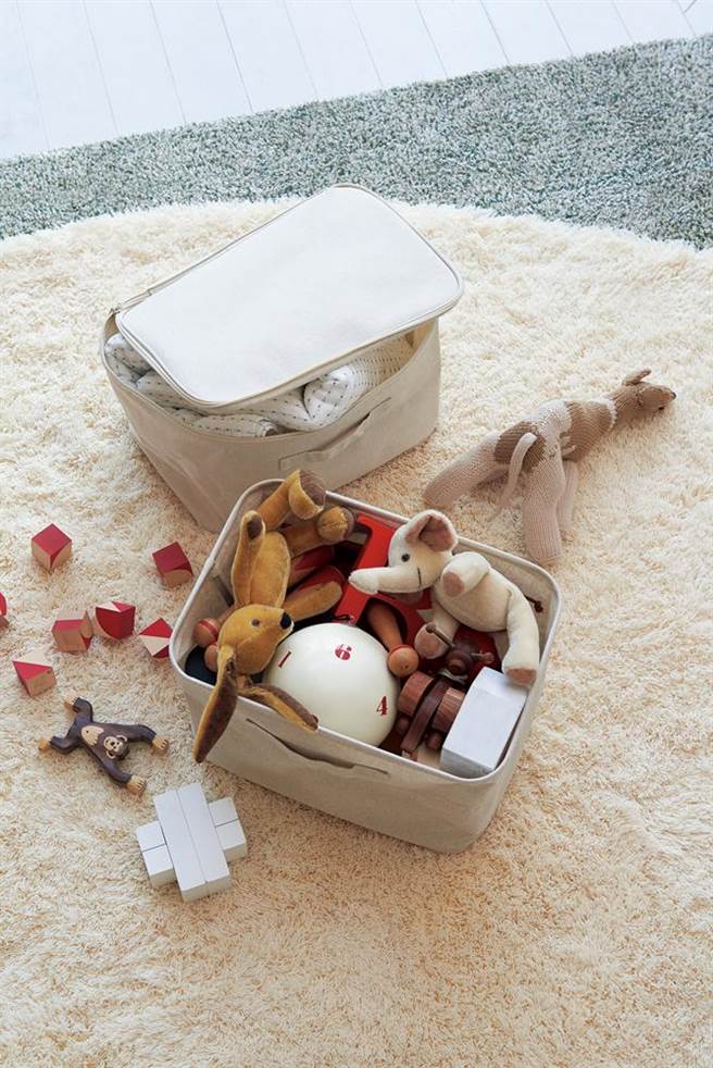 棉麻聚酯收纳系列，原价200-700元，降至179-579元。（无印良品提供）