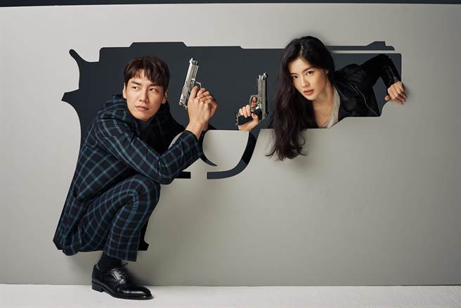 致敬阿湯哥？！金英光喜感爆棚《金派特務》逗樂全劇組（威視電影提供）