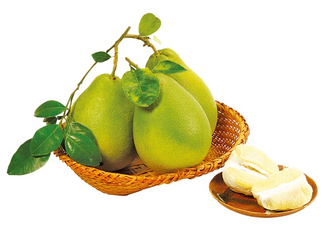 city’super台南麻豆文旦禮盒，3kg、6至8顆，原價699元、特價499元；6kg，原價999元、特價799元。（city’super提供）