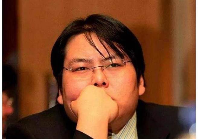 李兆会当年才29岁就获得山西首富与大陆最年轻首富的头衔，名震一时，但在短短几年内因破产躲债失踪，遭法院悬赏通缉，过程更是充满高度的戏剧性。（图／网路）