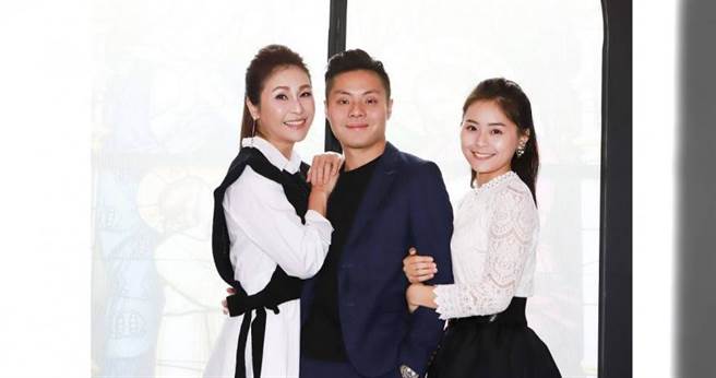 为了力挺儿子方璇开店当老板，妈妈梁佑南投资成为股东，妹妹方琦担任公关，该餐酒馆可说是家族事业。（图／报系资料照）。