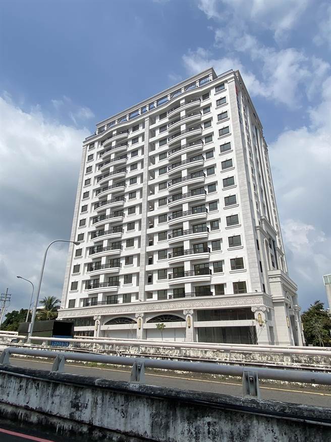 台南市政府今年再度推出抽房大禮，這棟房子位於永康區永大路。（曹婷婷攝）