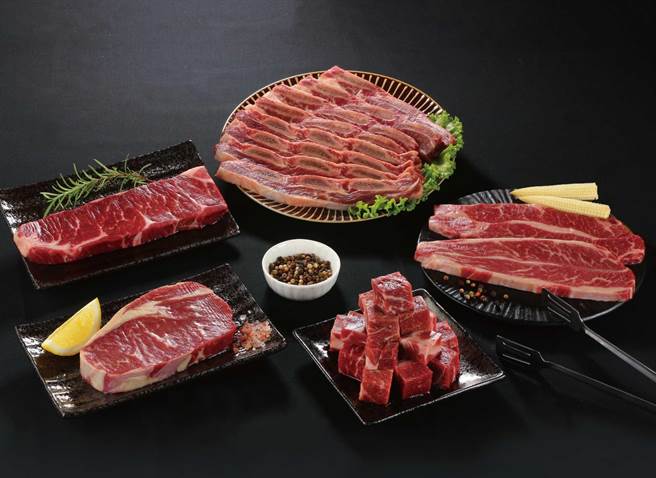 爱买美澳畅销冷冻烤肉套组，每组999元。（爱买提供）