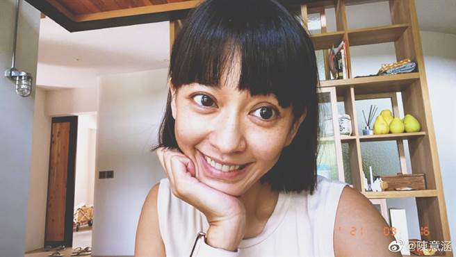 陈意涵昨日PO出素顏近照，暴瘦凸眼模样引关注。(取自陈意涵微博)