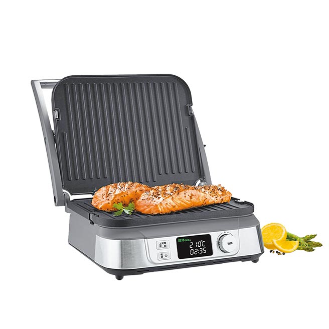 全家CUISINART美膳雅液晶多功能烧烤盘，3990元。（全家提供）