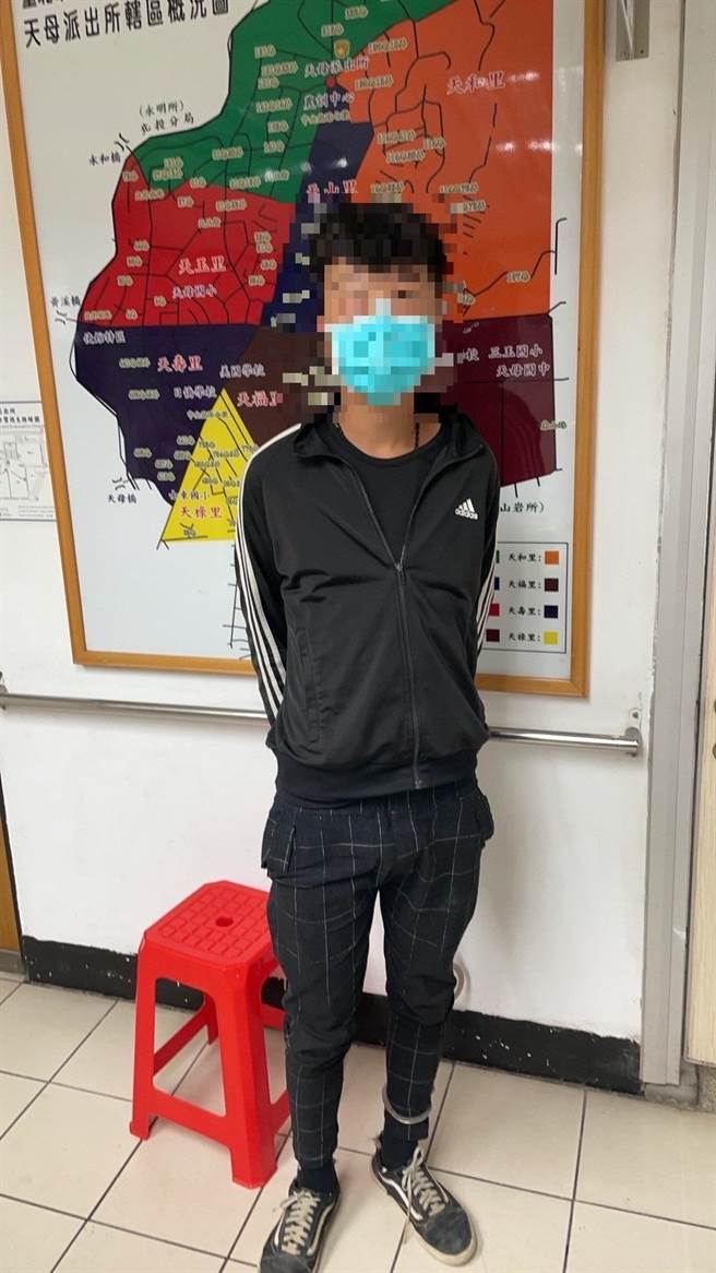 林嫌辩称是第一次出面取款。（警方提供）