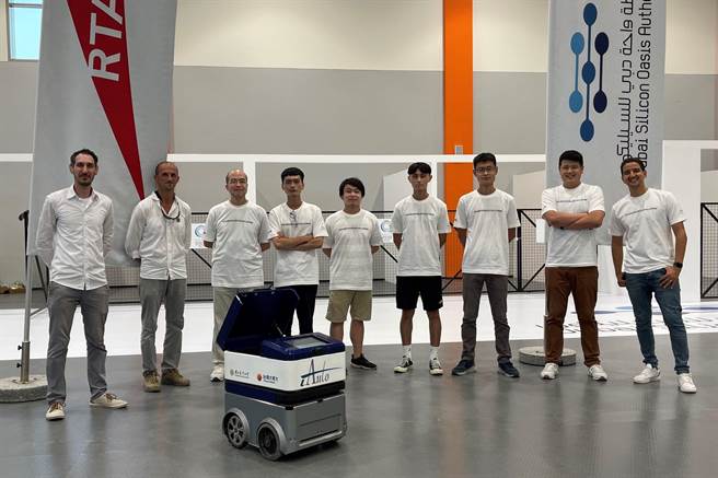 體型輕巧的Piek，與Willy軟體相同，已於8月赴杜拜參與決賽實車測試。（台灣大提供）
