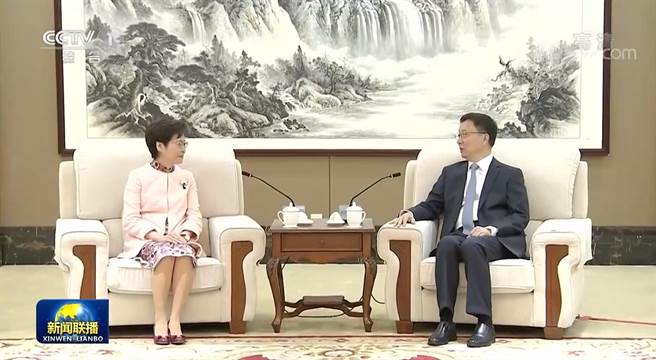 大陸國務院副總理韓正今在深圳會見香港特首林鄭月娥。（截自央視）