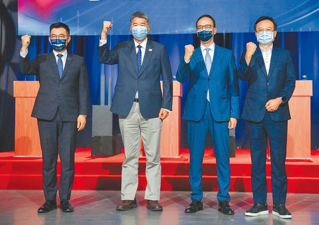 國民黨主席選舉，四位候選人江啟臣(左起)、張亞中、朱立倫、卓伯源。（本報資料照片）