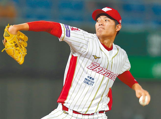 味全先发投手王维中主投7.2局无失分，投出返台代表作。（季志翔摄）