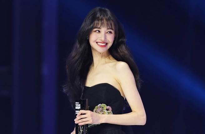 郑爽因逃税等风波，遭大陆官方列入劣迹艺人，全面封杀。（图／达志）