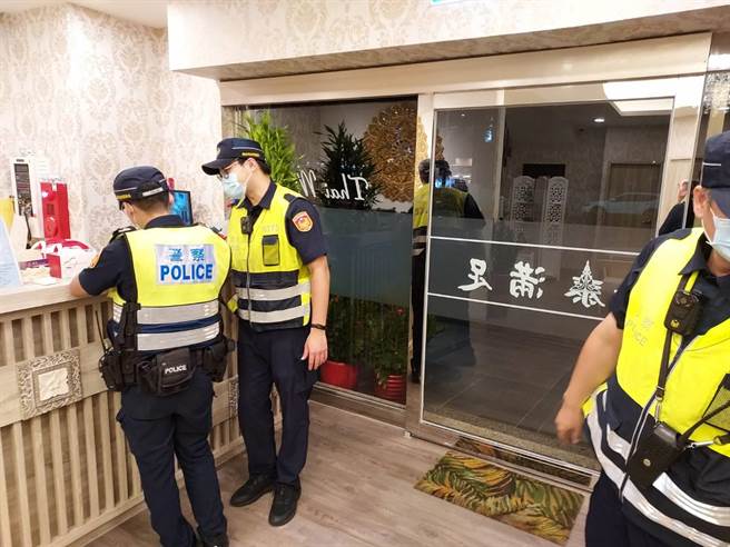 中秋节连假首日　林口警深夜扩检一夜抓13件不法（林口警提供／戴上容新北传真）