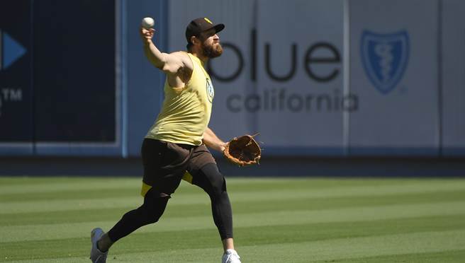 他完全失控了(美联社资料照)