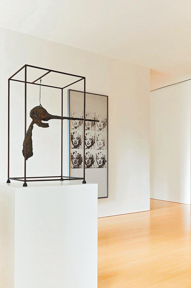 麥克羅威因離婚案釋出的藏品中，最受矚目的屬賈柯梅蒂雕塑名作《鼻子》，估價約16.6億至22.2億台幣。（蘇富比提供）