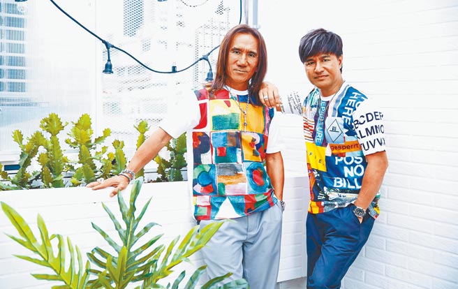 「动力火车」顏志琳（左）、尤秋兴歌唱路上一直很有默契。（资料照片）