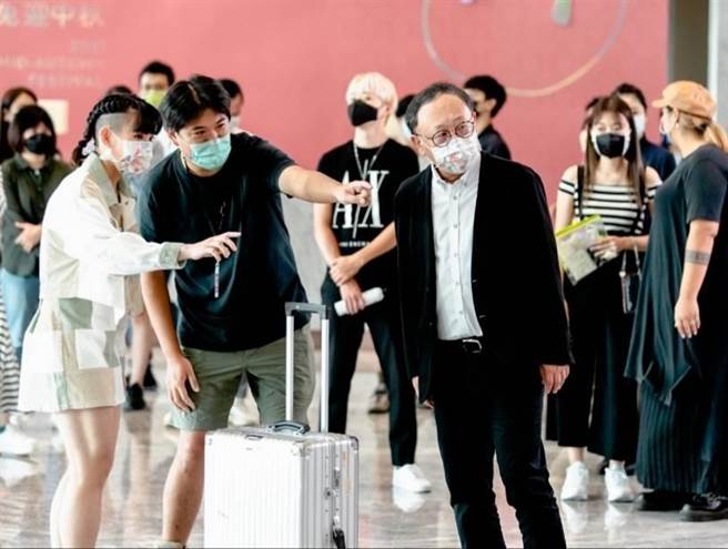 代言高雄券，戴資穎廣告美照曝光。（摘自高雄巿副巿長史哲臉書）