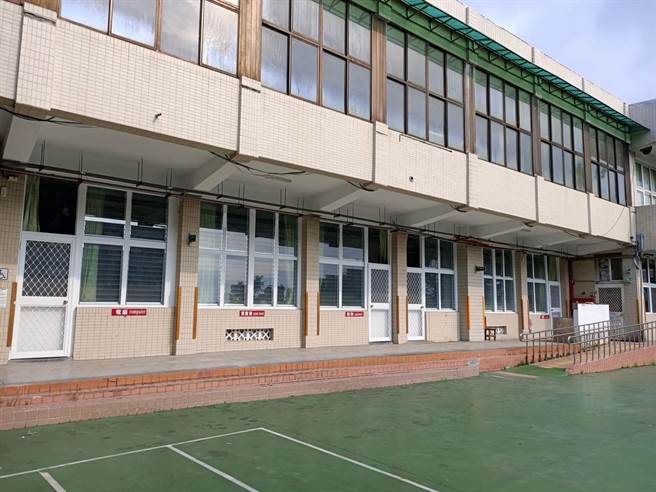 基隆市政府為全市51棟校舍提升結構耐震能力，並同時進行外牆拉皮、美觀等工程。（基隆市政府提供／陳彩玲基隆傳真）