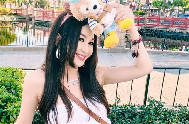 有不老女神封号的女星温碧霞。(图/ 摘自温碧霞微博)