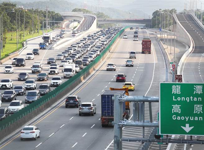 今國道北上路段易壅塞，高公局公布9大重點路段。（劉宗龍攝）