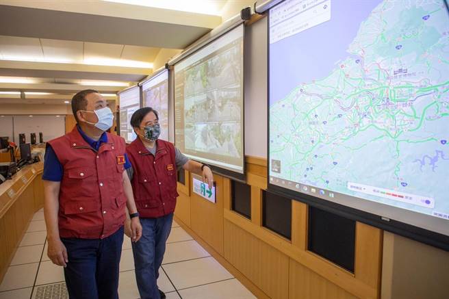 中秋连假最后一天 侯友宜：滨海风景区人车多。（新北市府提供）