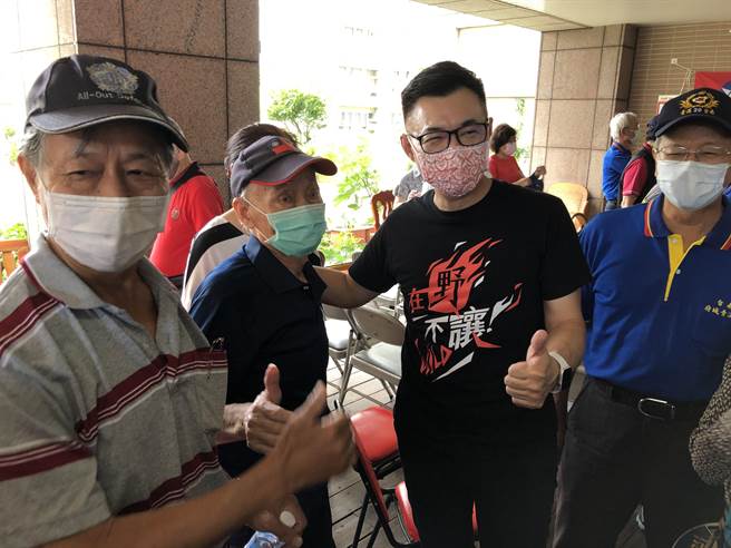 国民党主席江启臣质疑政府每次出事就转移焦点、找理由塘塞。（曹婷婷摄）