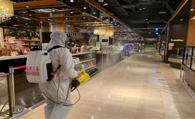 板橋大遠百9月19日、9月20日進行兩次大清消。（遠百提供）