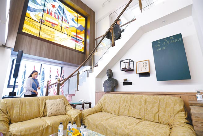 位于新北市新庄的史明文物馆是台独运动者史明（本名施朝晖）的故居，史明在2019年逝世后，由史明教育基金会发起文物馆整修工程的群眾募资计画，得到2400多位民眾支持，配合文化部相关补助计画，歷经10个多月的整修后，20日落成启用。（黄世麒摄）