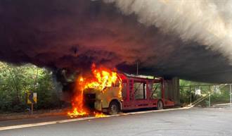台中火燒車現場驚見「核爆蕈狀雲」 民眾驚呼：驚死人！