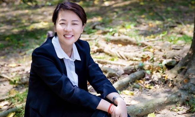 黄珊珊》我一直以为自己叫黄小美