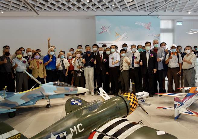 「御风而上，启动未来」模型飞机特展今(22)日起至29日在台北科技大学展出。（北科大提供／李侑珊台北传真）