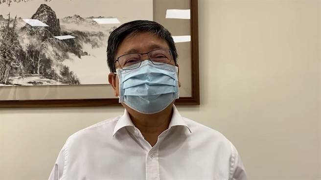 新竹縣長楊文科22日上直播節目專訪，鬆口表態支持朱立倫。（莊旻靜攝）