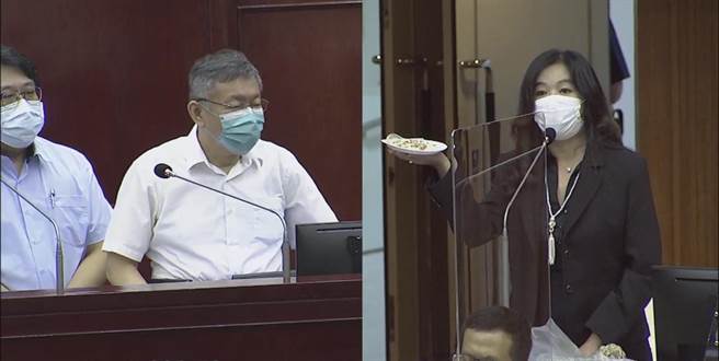 应晓薇当场公开推荐自制的「莲雾炒饭」和莲雾扮糖当作甜点，她呼吁，不要拚命叫大家买买买，应该要想更好的推行方式。（摘自北市议会质询直播）