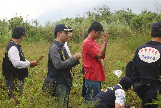 遭杀害的职棒组头易凯威，被弃尸花莲县新城乡海堤附近的杂木林丛内。（中时资料照 简东源摄） 