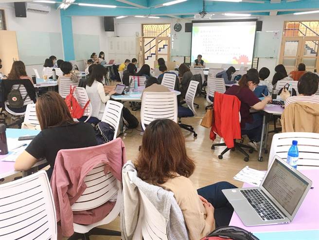 桃园通过教师谘商辅导办法编190万预算支付谘商费 新闻频道