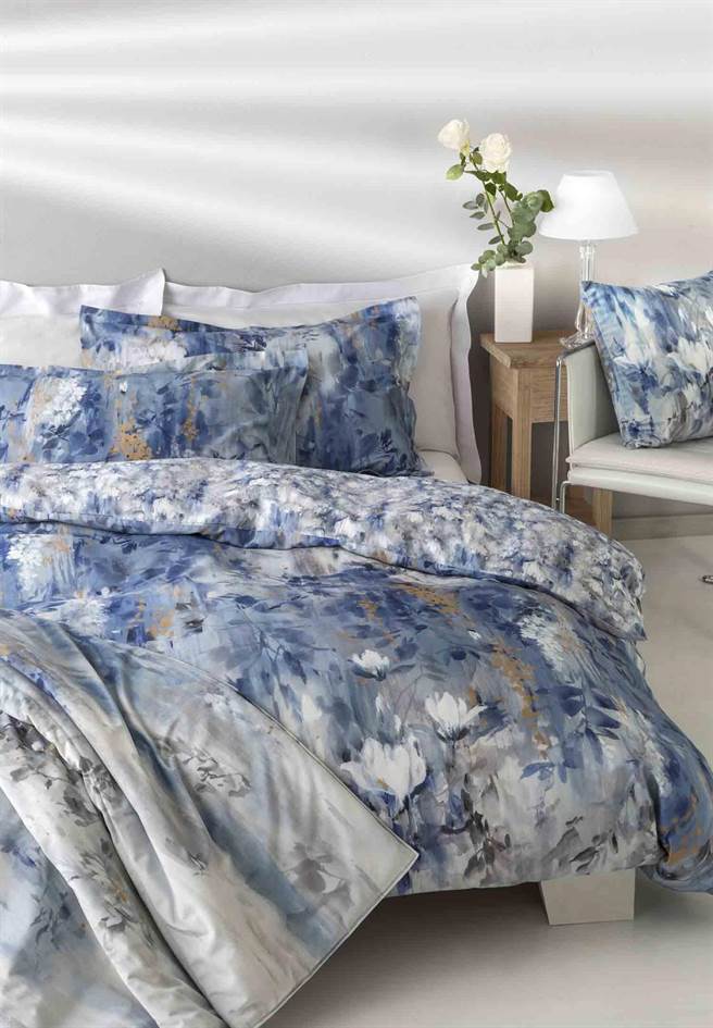 Mirabello FIORI D'ORIENTE数位印染床组，双人平单组2万5800元。（日比家族提供）