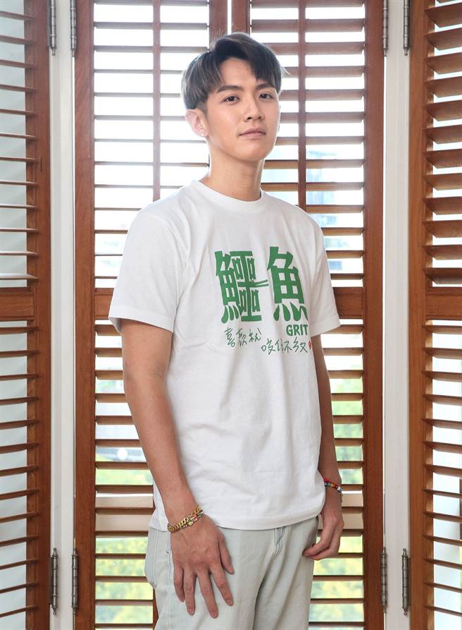 柯震东畅谈拍摄《鱷鱼》的幕后花絮。（王英豪摄）