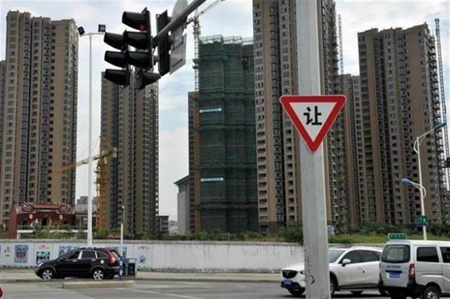 大陆房产巨头恒大爆债务违约危机，贝莱德、匯丰银行、瑞士银行都在今年大幅增持。（示意图／中新社资料照）