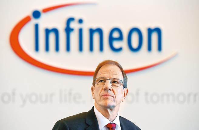 英飞凌执行长Reinhard Ploss表示，德国德勒斯登厂区停电，需要2～3周时间才能完全復工。图／路透