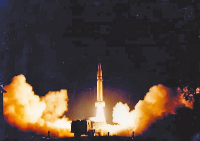 （圖取自中國火箭軍微博）