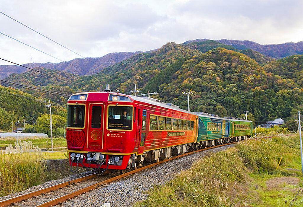 香川县观光列车 四国真中千年物语 感受在地风情与热情 生活 中时新闻网