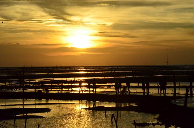 王功夕照。（彰化县政府提供／吴敏菁彰化传真）