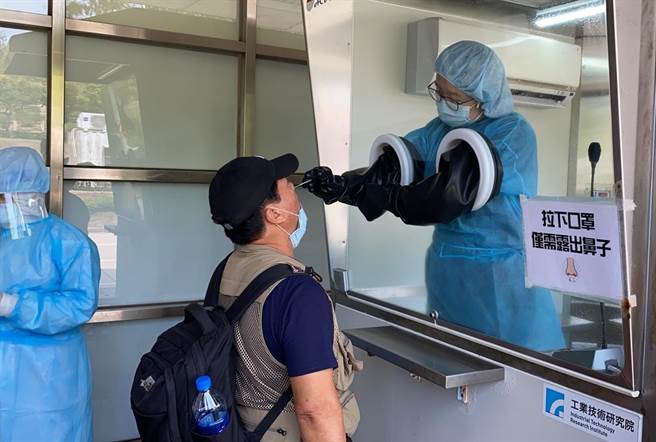 國內疫情逐漸緩和，金門縣府預計自10／1起放寬機場到境快篩條件。（金門縣府觀光處提供）