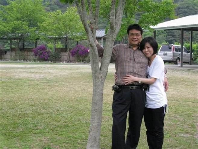 葉先生說太太為了怕他擔心、為了失眠私下求醫，沒想到釀成意外。（當事人提供／袁庭堯高雄傳真）