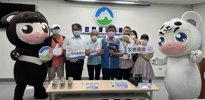 截至今年8月為止，全國的水環境巡守隊已達462隊，總計有1萬3125位成員守護在地水環境。（環保署提供／林良齊台北傳真）